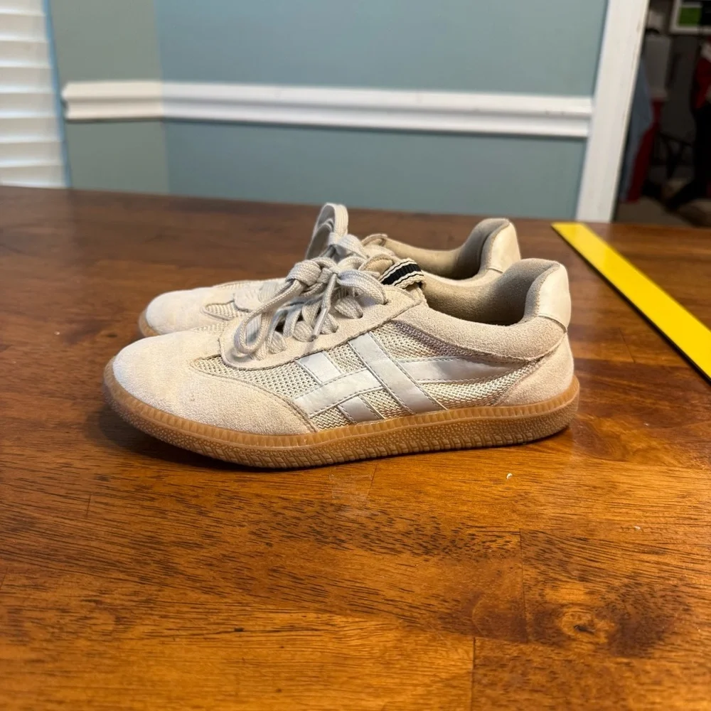 ShuShop Sasha Mini Beige Kids' Sneakers in Cream and Silver size 2